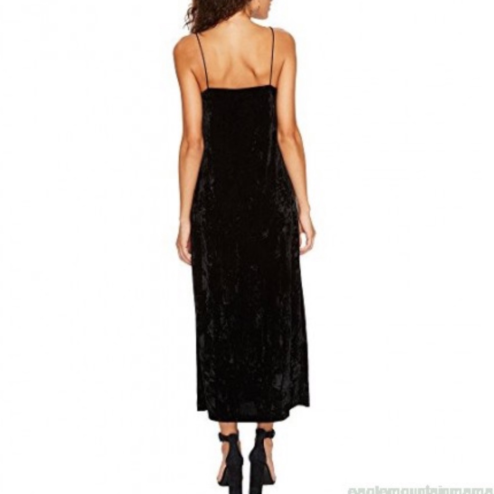 Maxi Black sleeveless Velvet evening gown - Picture 2 of 6
